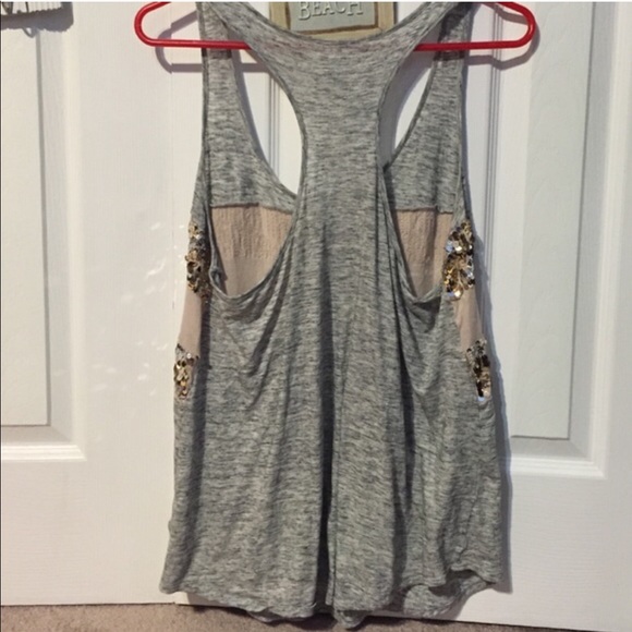 Express Top - Picture 4 of 4